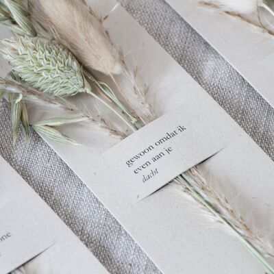 Hold close dried flowers cards: