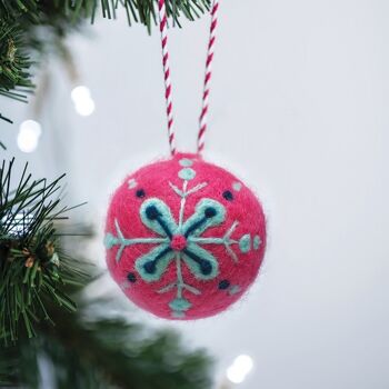 Kit de feutrage à l'aiguille - Boules de Noël - Faites vos propres décorations de Noël feutrées. Le remplisseur de bas astucieux parfait ! Cadeau pour elle. 7