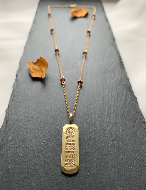 Queen Pendant Chain Necklace