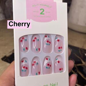 Lux Beauty Nails Cherry Style (SEULEMENT 5 EN STOCK !)