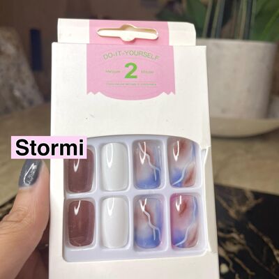 Lux Beauty Nails Stormi Style (¡SOLO 1 EN STOCK!)