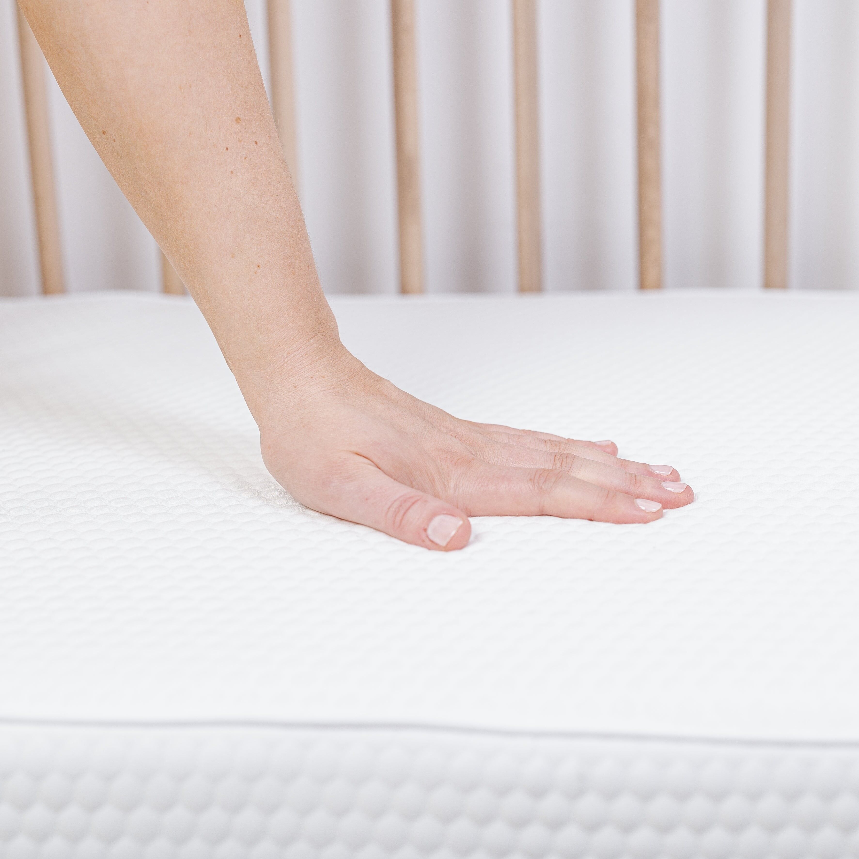 Joie commuter hot sale mattress size