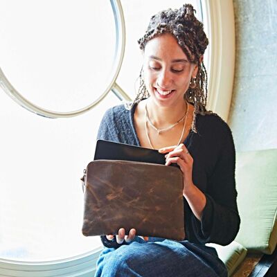 Étui pour tablette iPad en cuir de buffle
