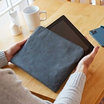 Étui pour tablette iPad en cuir de buffle noir 1