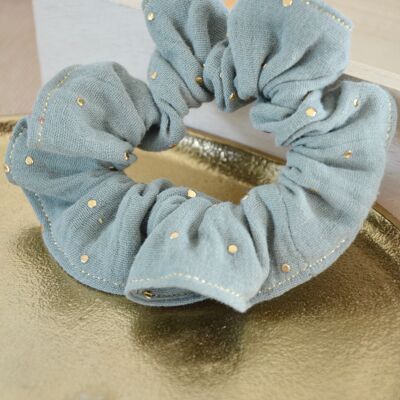 Scrunchie verde agua con lunares dorados