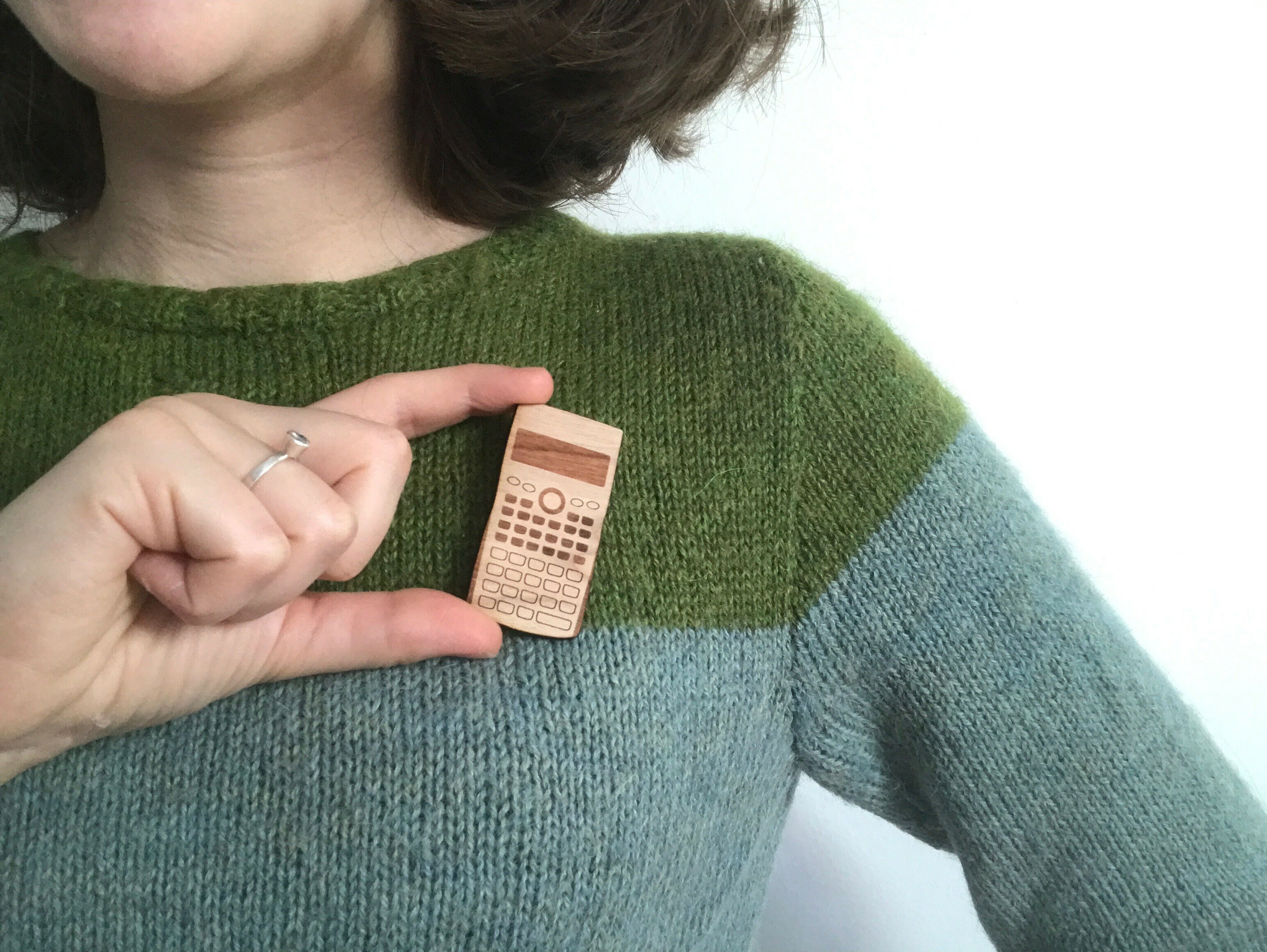 Pin - Calculadora científica (6 cm x 2 cm)