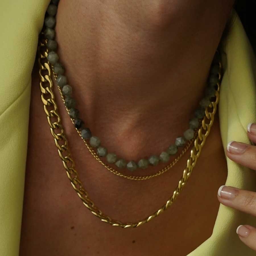 Collar de acero inoxidable piedra semipreciosa cadena de bordillo de tres filas