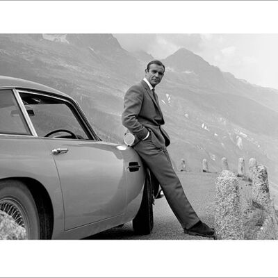 James Bond (Aston Martin) , 60 x 80cm , PPR40099