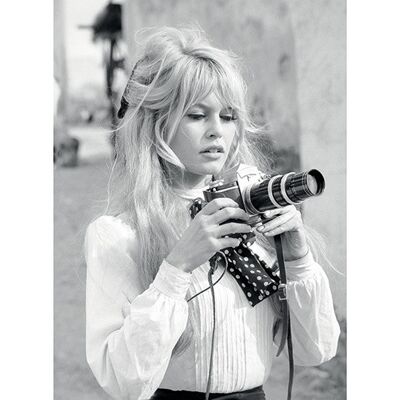 Time Life (Brigitte Bardot - Camera) , 30 x 40cm , PPR44744