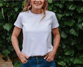 Tee-shirt femme forMILKdable avec une broderie blush 2