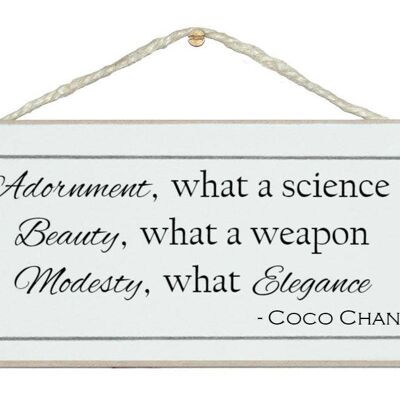 Ornamento... Segni di citazione di Coco Chanel