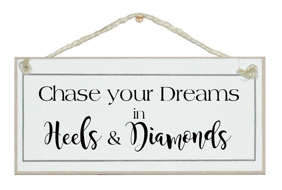 Sogni... tacco e diamanti Segni generali