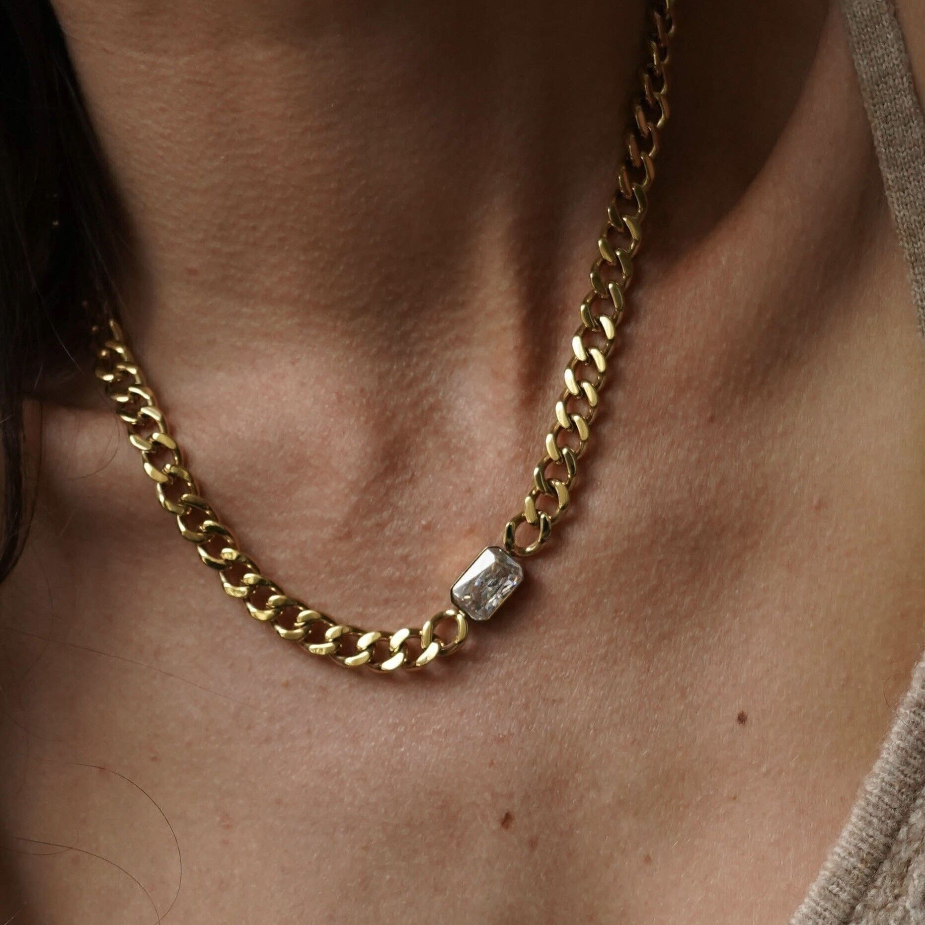 Collana di strass rettangolo cabochon con maglia a catena in acciaio