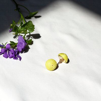 Mini Lolita Earrings Pin - Light Yellow
