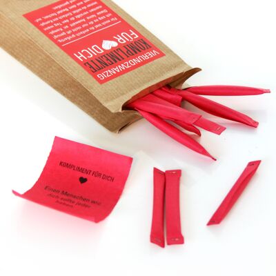 24 COMPLIMENTS pour vous! 360 billets forains rouges dans une pochette cadeau