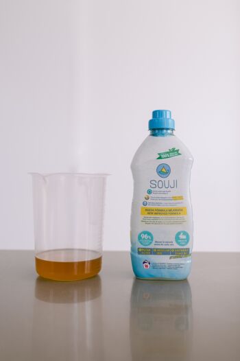 La bouteille SOUJI recycle l'huile, crée un détergent écologique 1min 3