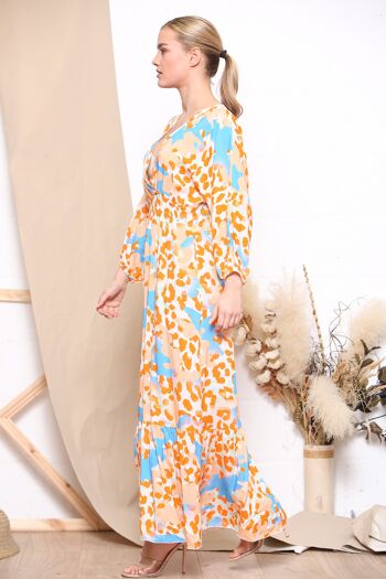 Robe longue orange à manches longues et imprimé léopard 2