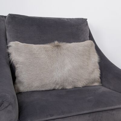 Coussin en cuir de chèvre gris clair