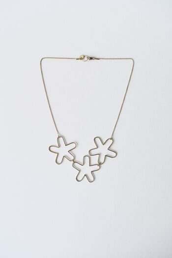 Le beau temps - Collier - Trois Fleurs 2