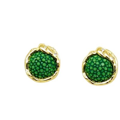 Button earrings in green Galuchat