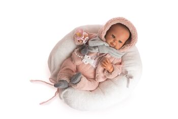 VESTE EN MOUTON REBORN À CAPUCHE ROSE PÂLE ET ÉCHARPE GRIS AVEC COUSSIN D'ALLAITEMENT REF : 8212-22