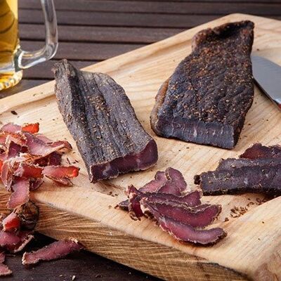 TRADITIONAL BEEF BILTONG - 100g - With Fat - Medium - Sliced , SKU175