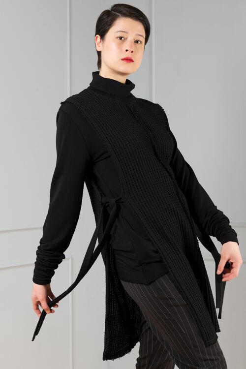 Taru black open sides sleeveless sweater
