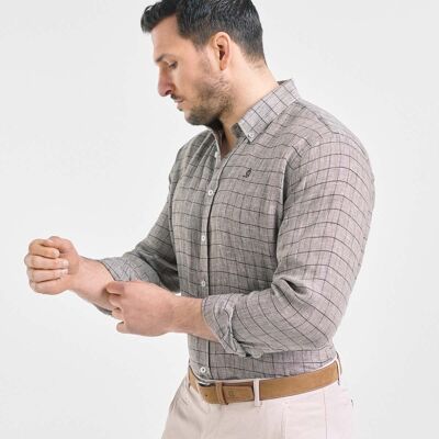 La camicia beige del cavallo