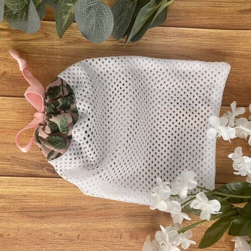 Green Foliage Washbag