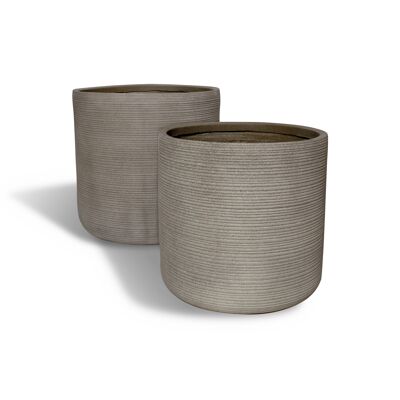 SET2 MACETAS REDONDAS FIBRA
ARCILLA TAUPE D45XHT48
ET D38XHT40CM OPORTO