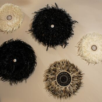 Decoration en plumes
 jujuhat naturelles/
 coquillages ø50 cm kapau 3