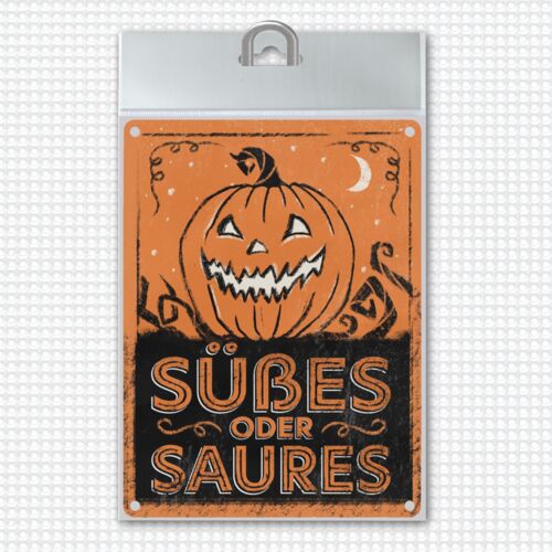 Metallschild in 15x20 cm mit Halloween Kürbis Motiv im used Look - Süßes oder Saures