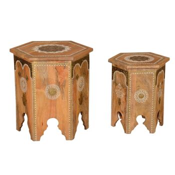 Table d'appoint orientale Salman dans un ensemble de 2 en bois de manguier avec laiton décoré d'une main de Bouddha 4