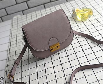 AnBeck petit sac à main classique avec surface en cuir mat - violet clair 1
