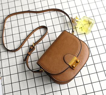 AnBeck petit sac à main classique avec surface en cuir mat - marron 3
