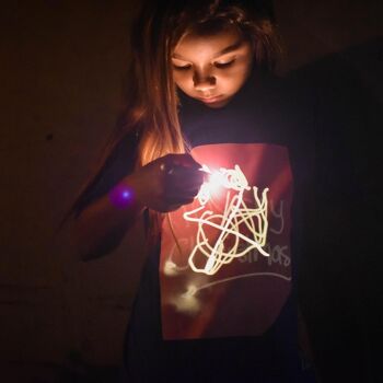 T-shirt Interactive Glow pour enfants - Bleu roi et rose 3
