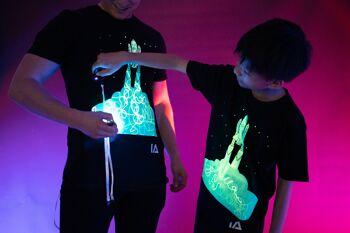 T-shirt lumineux interactif pour enfants - Fusée spatiale 7