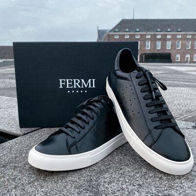 Fermi black leather sneaker