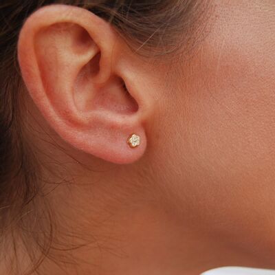 Gold 18K earrings with zirconia , diameter: 4 mm, Set  2 pieces.