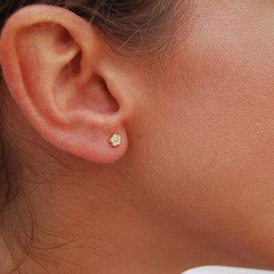 Gold 18K earrings with zirconia , diameter: 4 mm, Set  2 pieces.