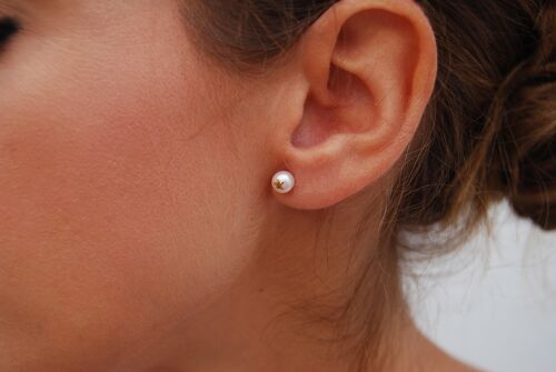 Gold 18K earrings with pearls, diamter: 5 mm, Set 2 pieces.