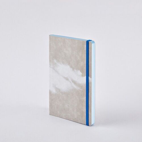 Cloud Blue  -  Inspiration Book | Notizbuch M | 176 farbige Seiten |  Premium-Papier | Jeanslabel-Material | nachhaltig produziert in Deutschland