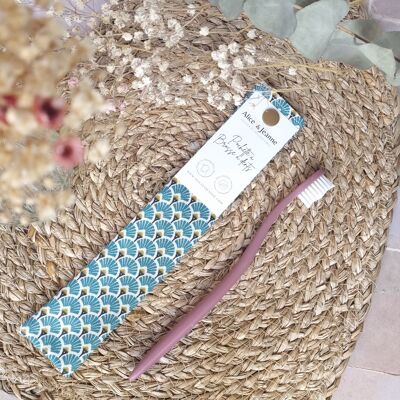 Edith toothbrush pouch