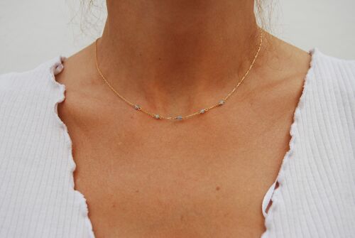 Gold 18K necklace with aquamarine.