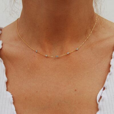 Gold 18K necklace with aquamarine.