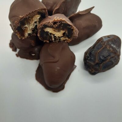 5 Double Dipped in Raw Chocolate Medjoul Date Stuffed with Whole Walnuts - 70-dark