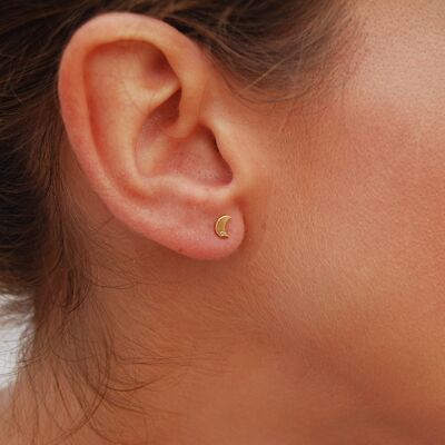 18K Gold earrings with moon design, set 2 pieces.
