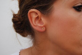 Boucles d'oreilles en or 18 carats avec motif lune, ensemble 2 pièces. 2