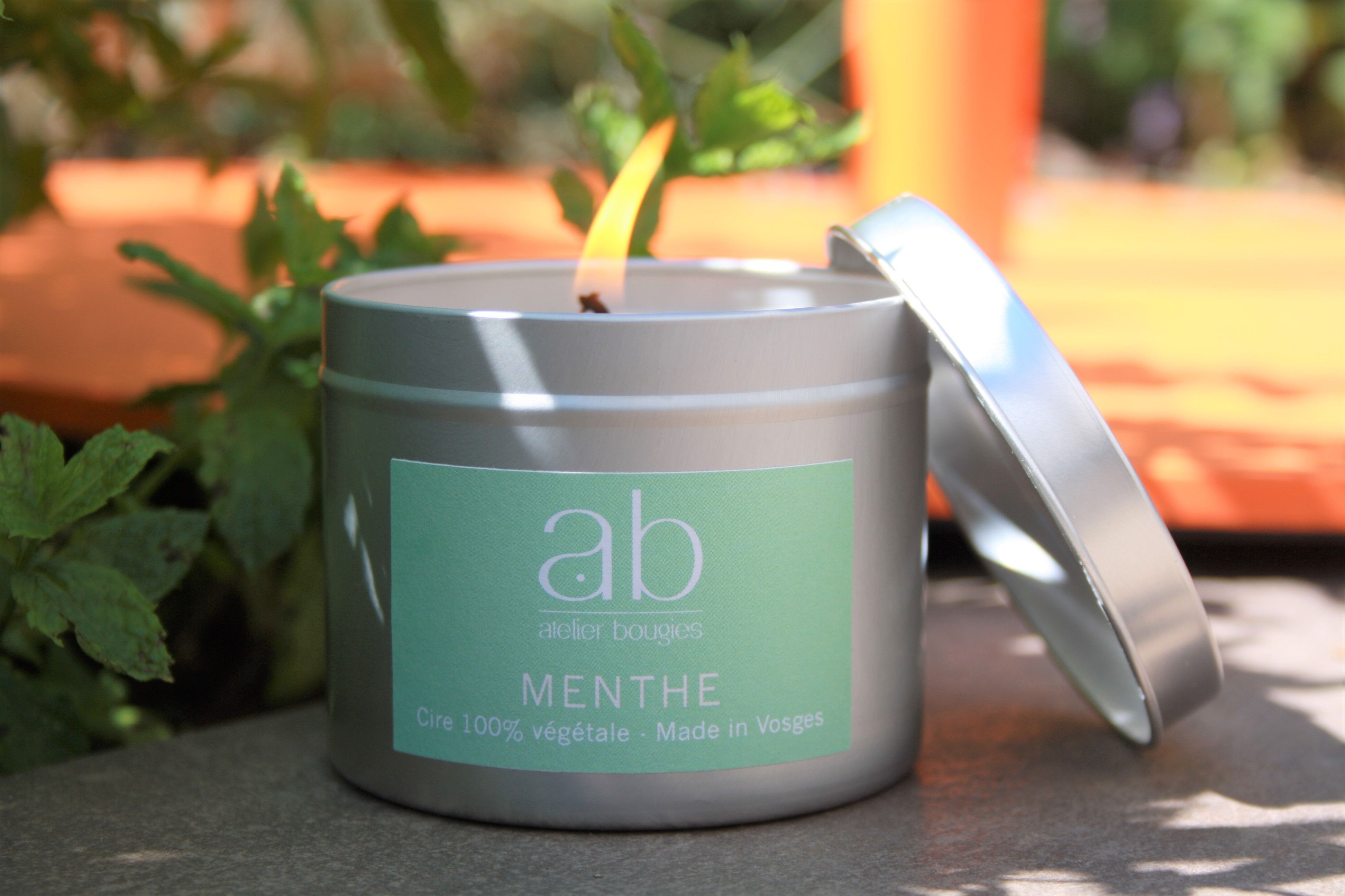 Candela profumata fatta a mano al profumo di MENTA 180 GR