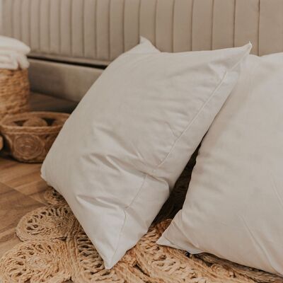 Natura pillow 60x60 cm | Down & Feathers | Medium Firm